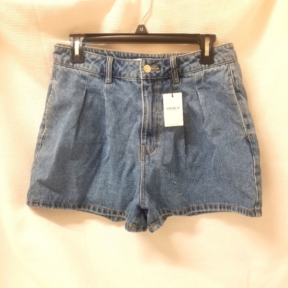 Forever 21 Pants - NWT Forever 21 Denim Shorts